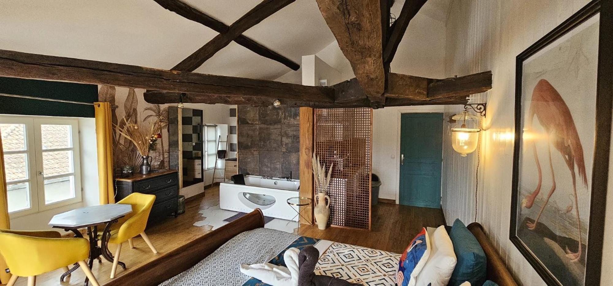 Suite Penthouse Romantique, Confolens, Charente Eksteriør bilde